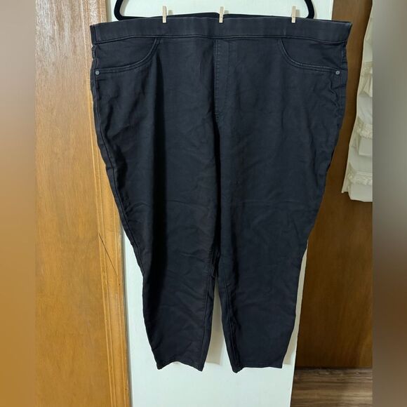 24w Vera wang black capri pants - Picture 1 of 3